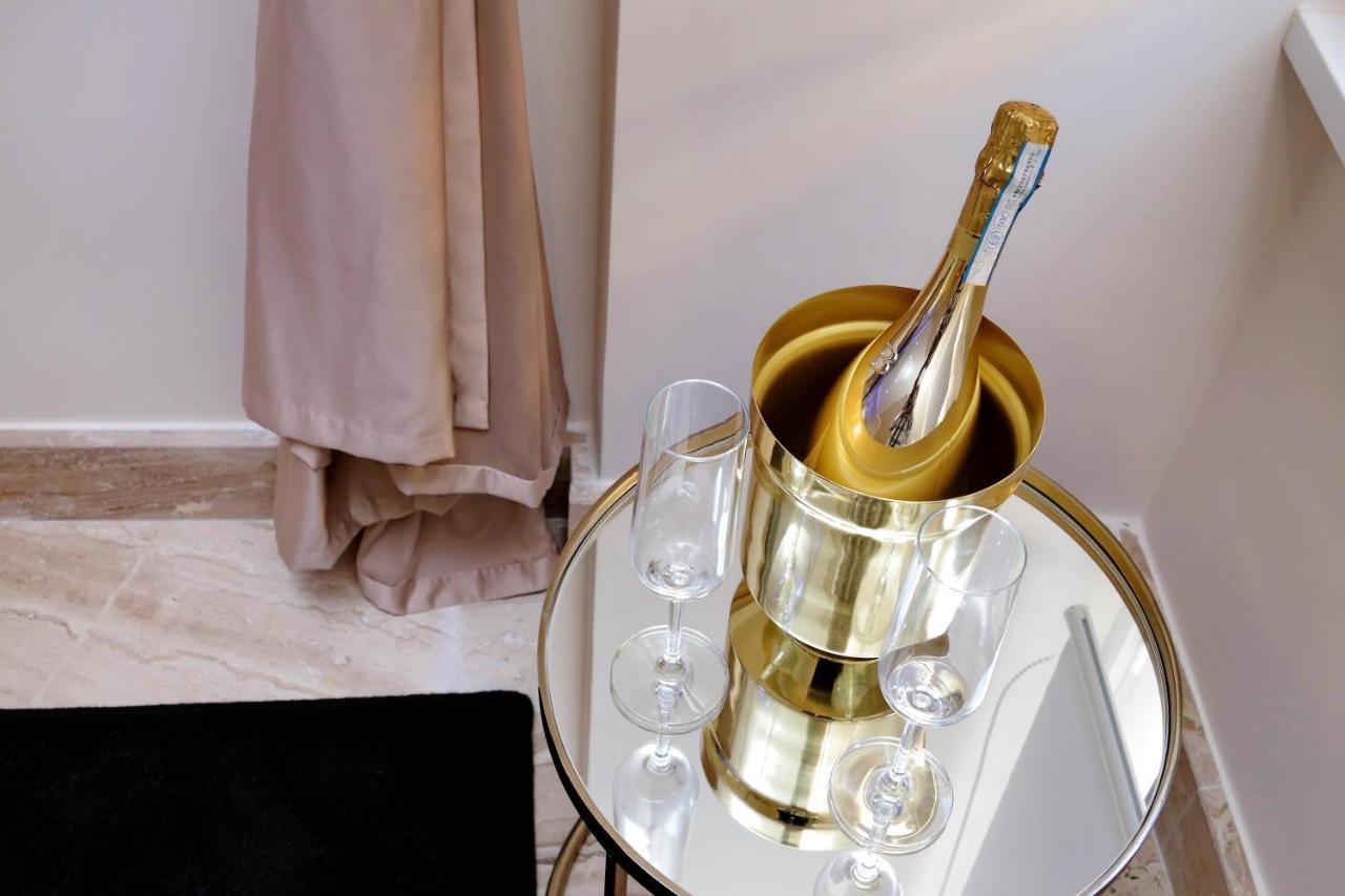 Trevi Diamond Luxury Suites & Jacuzzi Rome Exterior photo